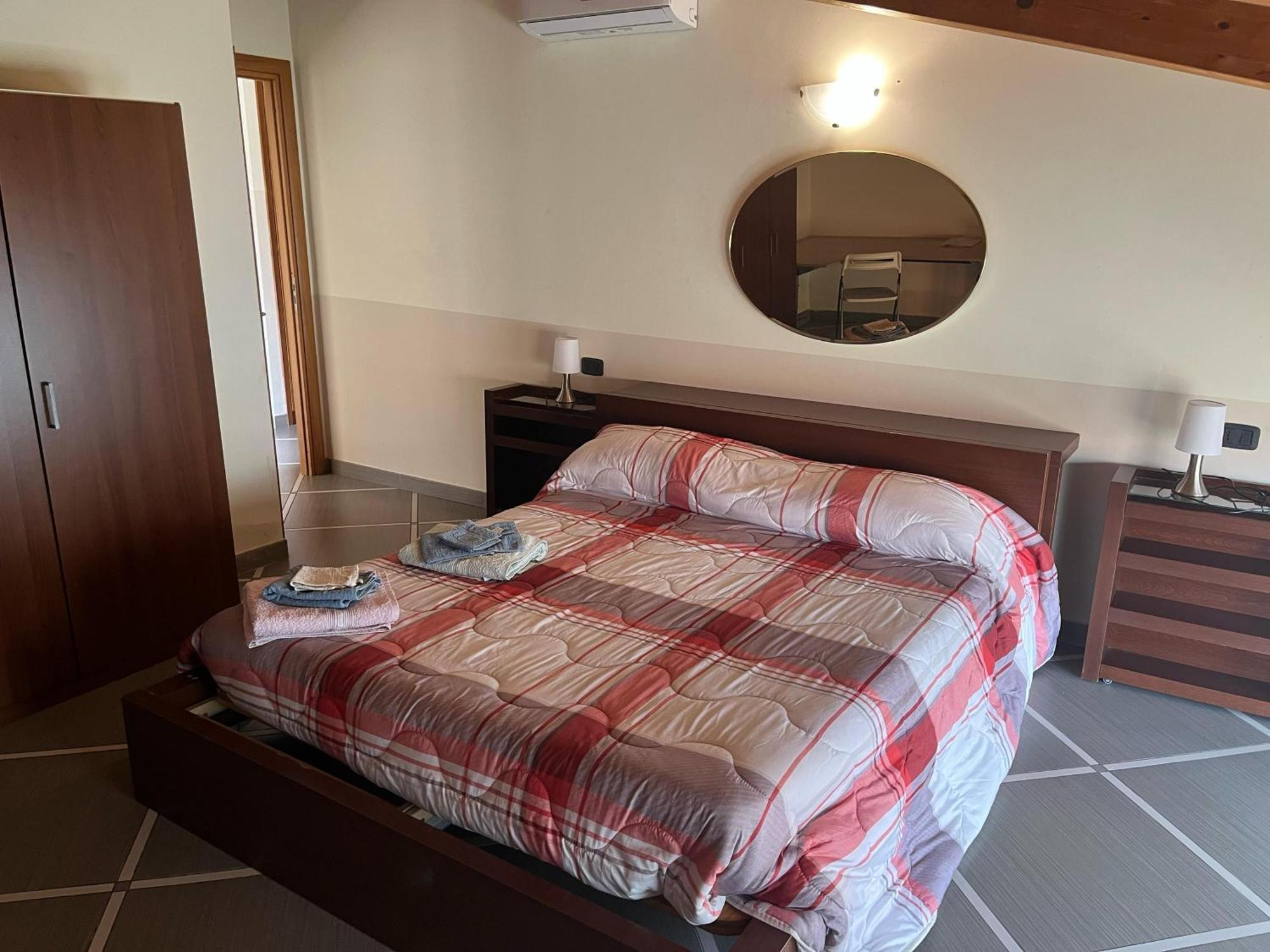Via Giorgio Canale 72 Apartamento